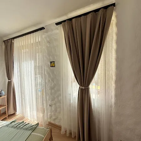 Lime Hotel *